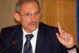 A belügyminiszter cikkünk kapcsán: tilos Magyarországon gyerekkel koldulni!