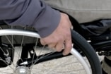 Támogatják a fogyatékos embereket és családjukat