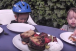 Kicsi a bors: Almás-zöldséges csirke grilltorony