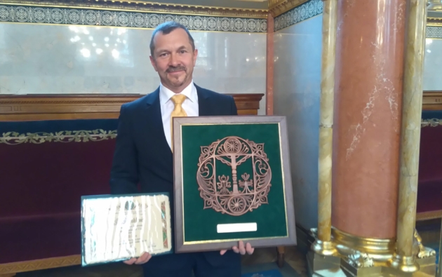 Bedő Imre: fel kell kelteni a férfiak vágyát az apaságra!